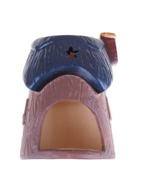 beyaz zemin üzerine seramik oyuncak ev