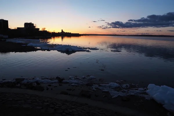 Sunset on the waterfront — Stock Photo, Image