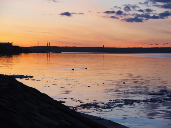 Coucher de soleil sur le front de mer — Photo