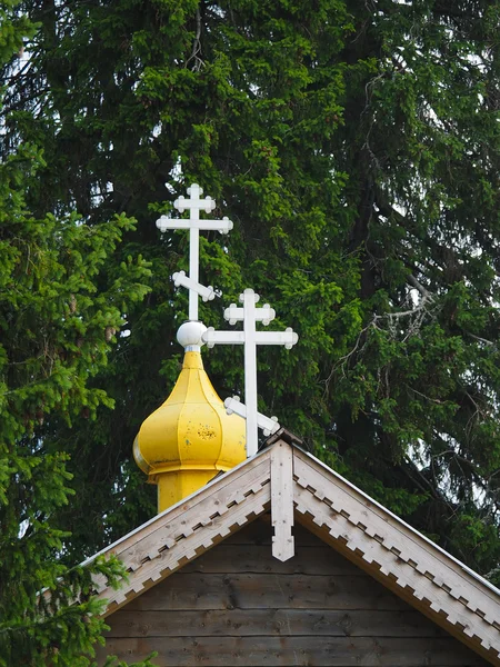 Cruzes nas cúpulas da Igreja — Fotografia de Stock