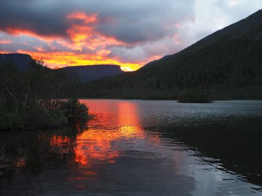 Hibiny gölde on Sunset
