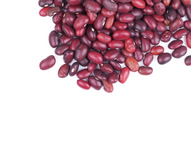 Beyaz arkaplandaki fasulyeler