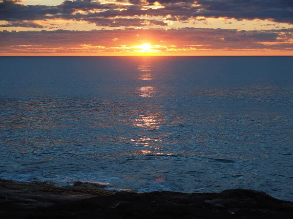 Puesta de sol en el mar de Barents — Foto de Stock