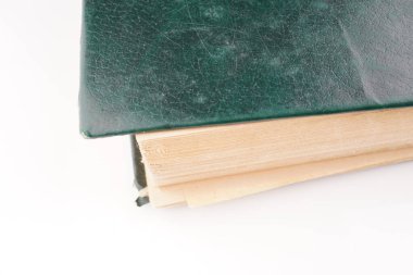 Beyaz arkaplanda eski yeşil sözlük