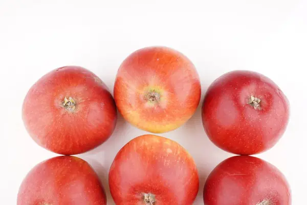 Pommes Rouges Sur Fond Blanc — Photo