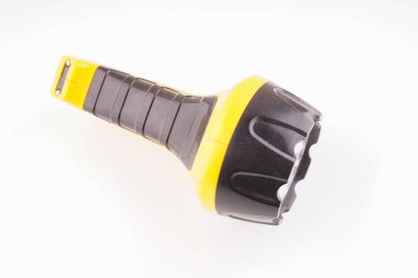 Beyaz arkaplanda küçük el feneri