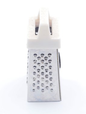 Beyaz arkaplanda metal rendeleyici 