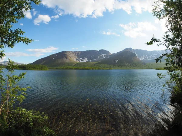 Sjö i fjällen — Stockfoto