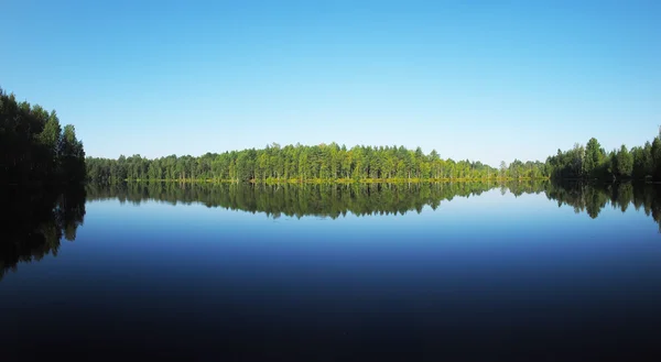 Forest lake. Karelië — Stockfoto