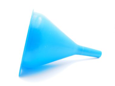 Beyaz arka plan üzerinde izole huni