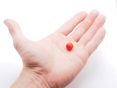 Beyaz arka plan üzerinde elinde haw