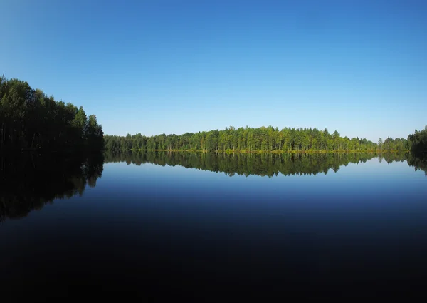 Lesní jezero. Karélie — Stock fotografie