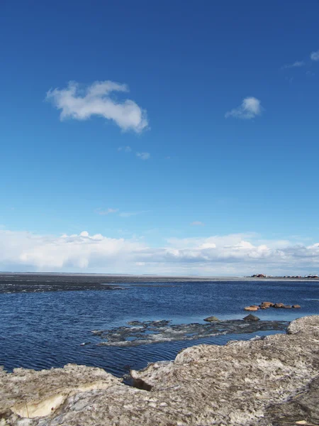 Passeio à beira do lago — Fotografia de Stock