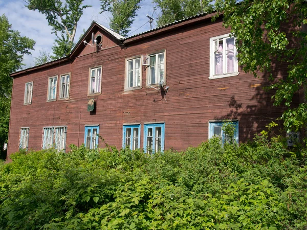 House in the village in summer — Stock Photo, Image