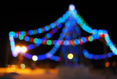 Renkli daireler ağaç