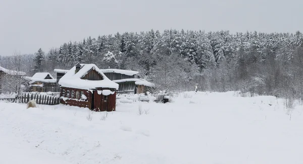 Russisches Dorf im Winter — Stockfoto