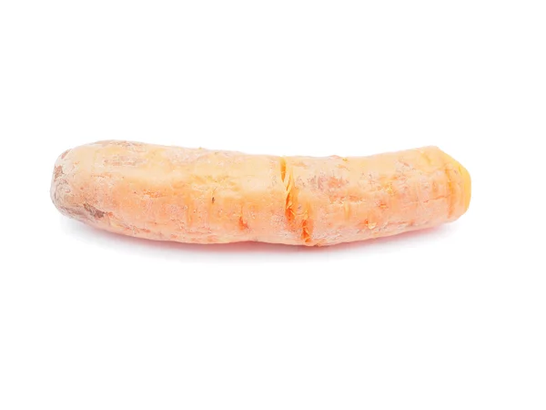 Нечиста морква на білому тлі — стокове фото