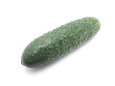 Beyaz arkaplanda salatalık