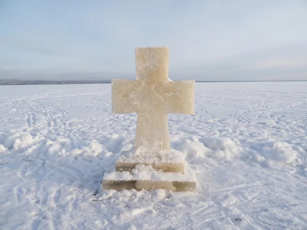 Kreuz Winter Auf Dem See — Stockfoto