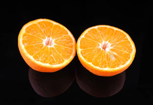 Orange auf schwarzem Hintergrund — Stockfoto