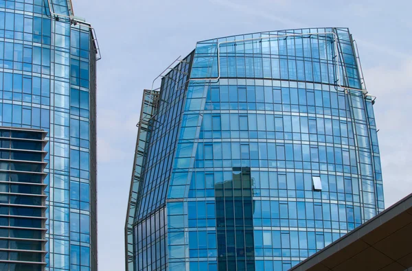 Edificio corporativo en la ciudad de Vilna, Lituania Fotos de stock libres de derechos