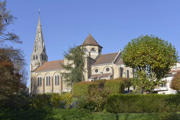 Церква в Куломм'є у Франції — стокове фото