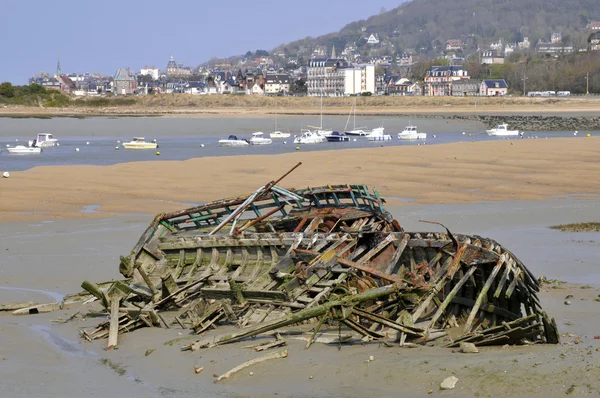 Shipwreck at Dives sur Mer in France — Stock Photo, Image