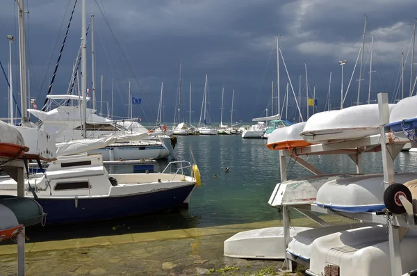 Porto de Thonon les Bains em França — Fotografia de Stock