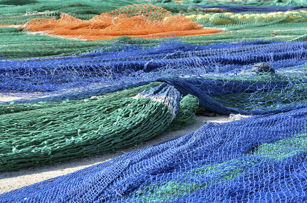 Multicolor fishing nets