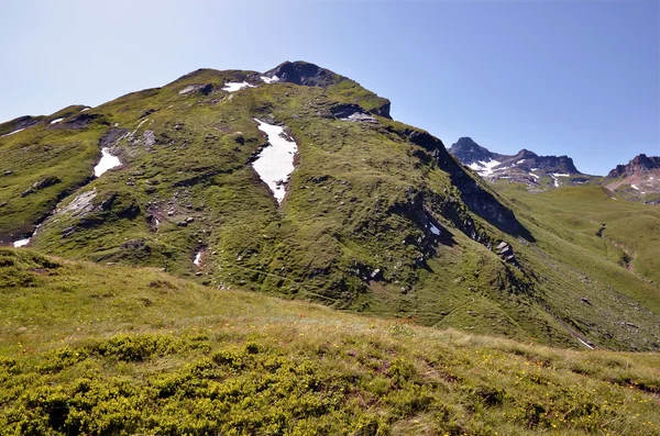 Berge am col du petit-saint-bernard seite italien — Stockfoto