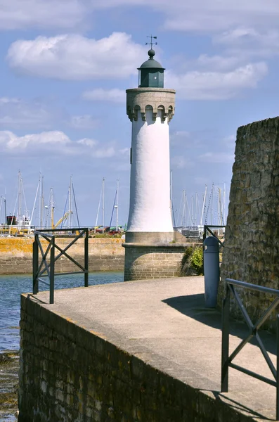 Latarnia morska, Port Haliguen w Quiberon we Francji — Zdjęcie stockowe