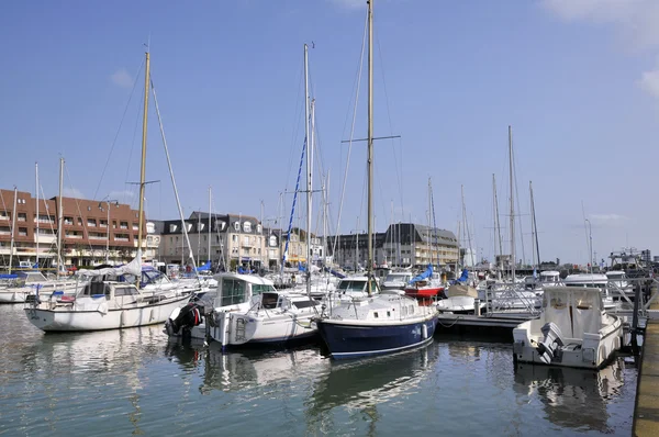 端口的 Courseulles sur Mer 在法国 — 图库照片