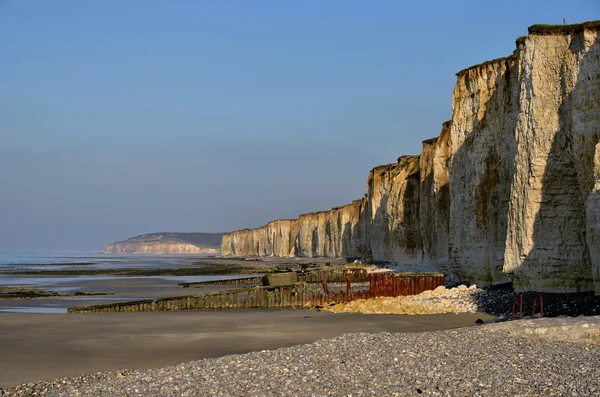 Cliffs of Saint-Aubin-sur-Mer in France — Stock Photo, Image