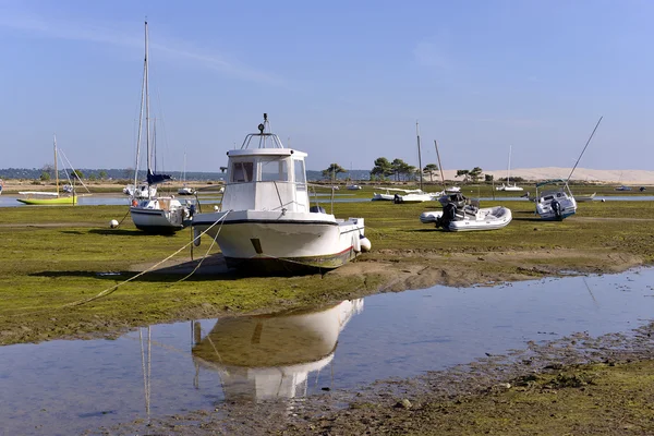 Lodě v Cap-Ferret ve Francii — Stock fotografie