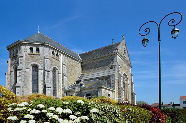 Church of Saint-Michel-Chef-Chef in France — Stock Photo, Image