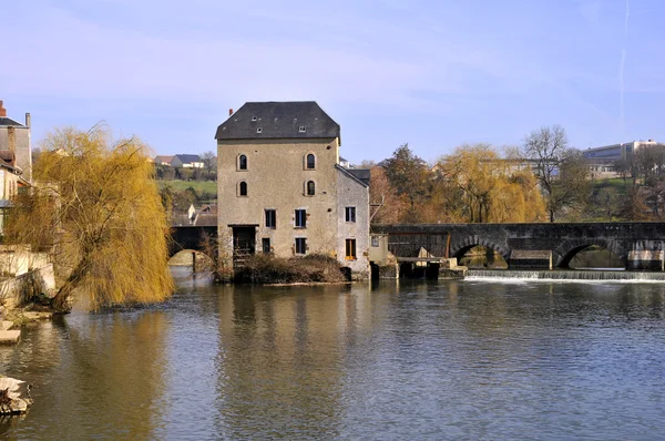 The river Sarthe at Fresnay in France — Stock Photo, Image