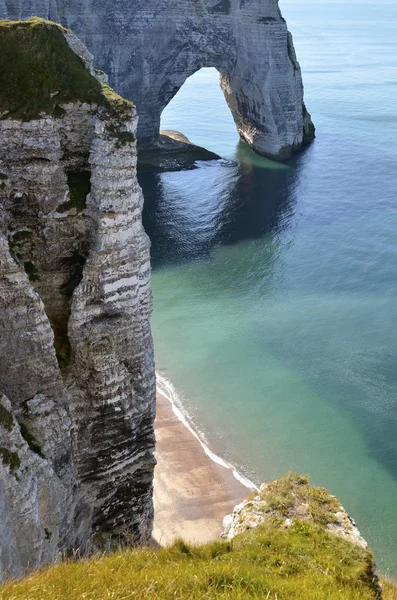 Famous cliffs of Etretat in France — Stock Photo, Image