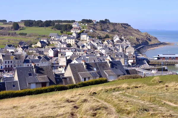 Város a Port-en-Bessin, Franciaország — Stock Fotó