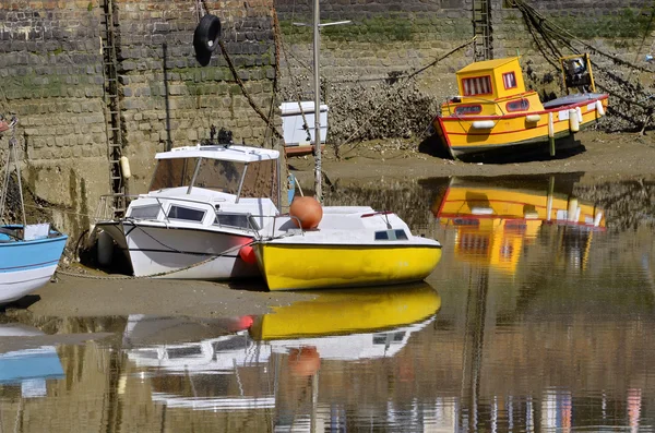 Bateaux dans le port de Pornic en France — Photo