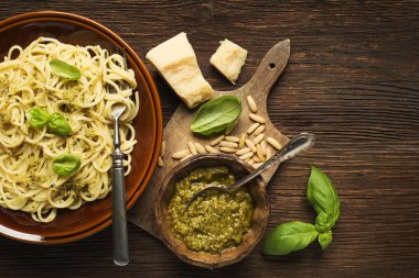 Spagetti pesto ile 