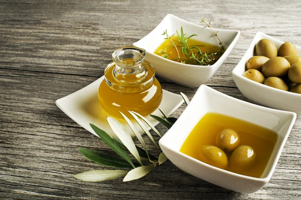 Ингредиенты оливкового масла — стоковое фото