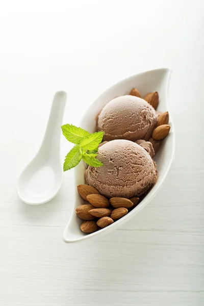 Mandlová zmrzlina — Stock fotografie