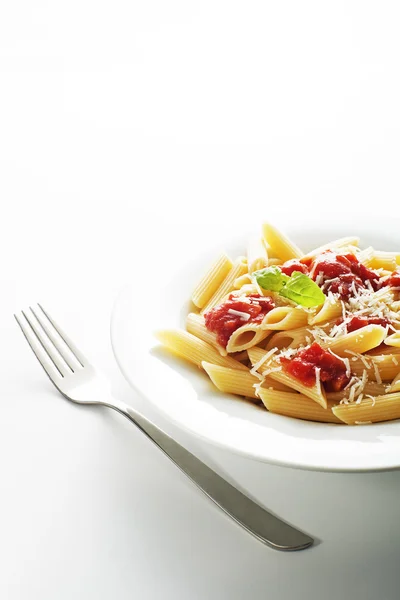 Penne makarna yemek — Stok fotoğraf