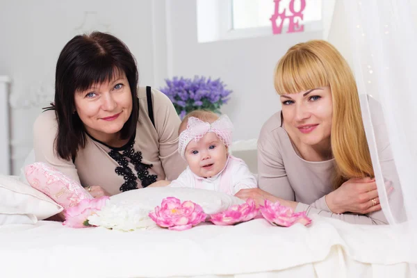 Family: grandmother, mother and granddaughter — Stock Photo, Image