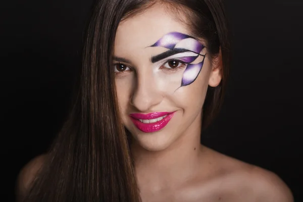 Hermosa chica con maquillaje de arte de moda — Foto de Stock