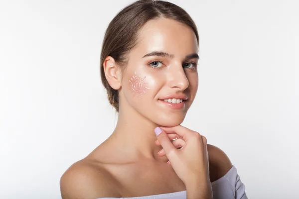 Natuurlijke meisje met naakt make-up — Stockfoto