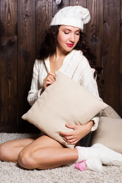 Girl in warm knitted handmade clothes at home. — Stock Photo, Image