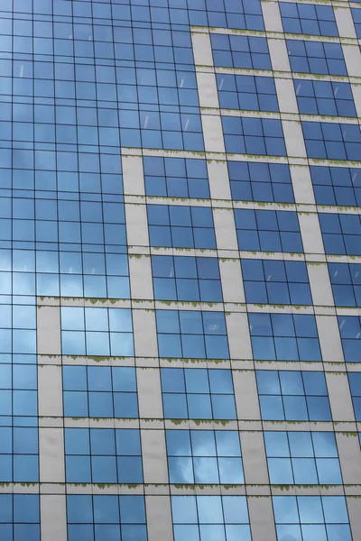 Ofis cam windows yansıması Sao Paulo ile — Stok fotoğraf