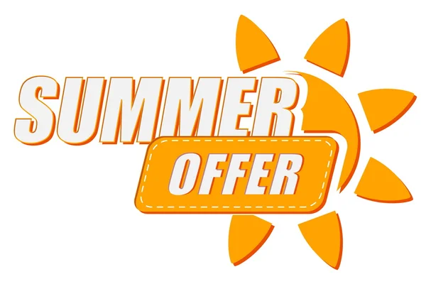 Oferta de verano con signo de sol, etiqueta de diseño plano, vector — Vector de stock
