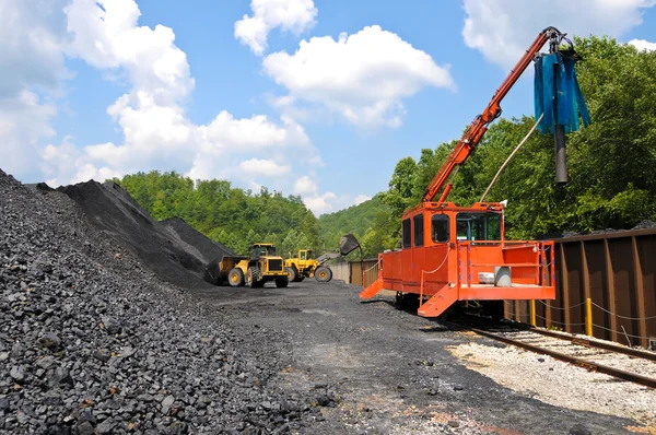 Loading Coal — Stock Photo, Image